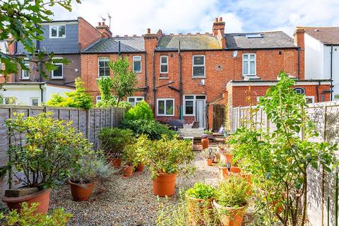 21 Beverley Road, New Malden, KT3 4AW
