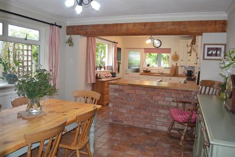 133 Bargates, Leominster, HR6 8QS