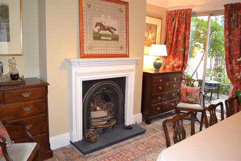 133 Bargates, Leominster, HR6 8QS