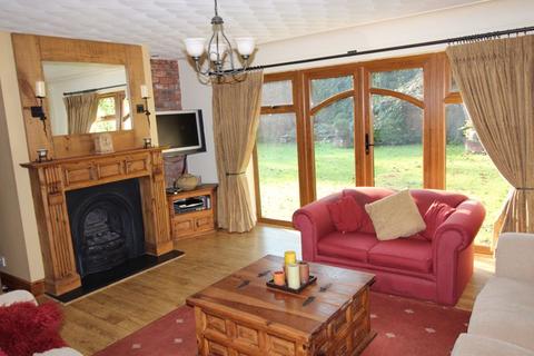Coach House Acton Gardens, Wrexham, LL12 8DE