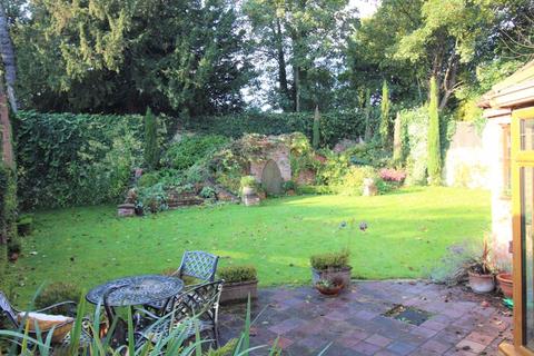 Coach House Acton Gardens, Wrexham, LL12 8DE
