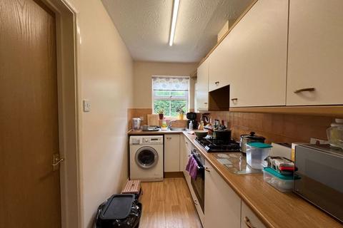 1 bedroom house to rent, Tresham Close, Bristol