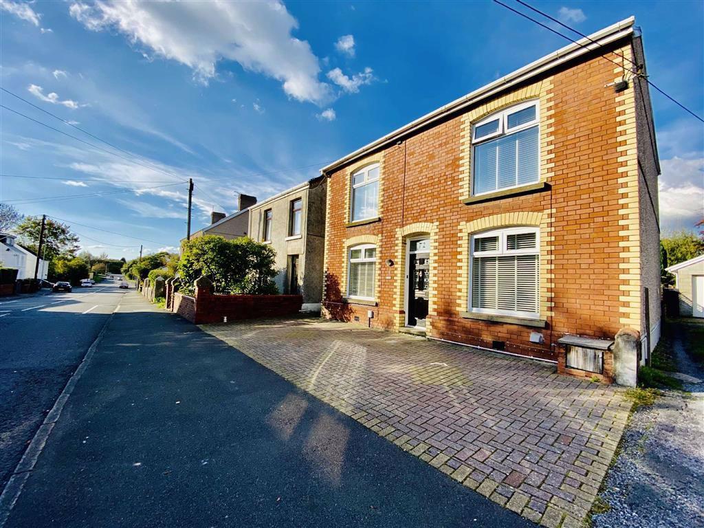 Brynymor Road, Gowerton, Swansea 3 bed detached house £245,000