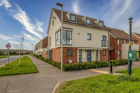 58 Barrett Way, Aveley, South Ockendon, RM15 4DB