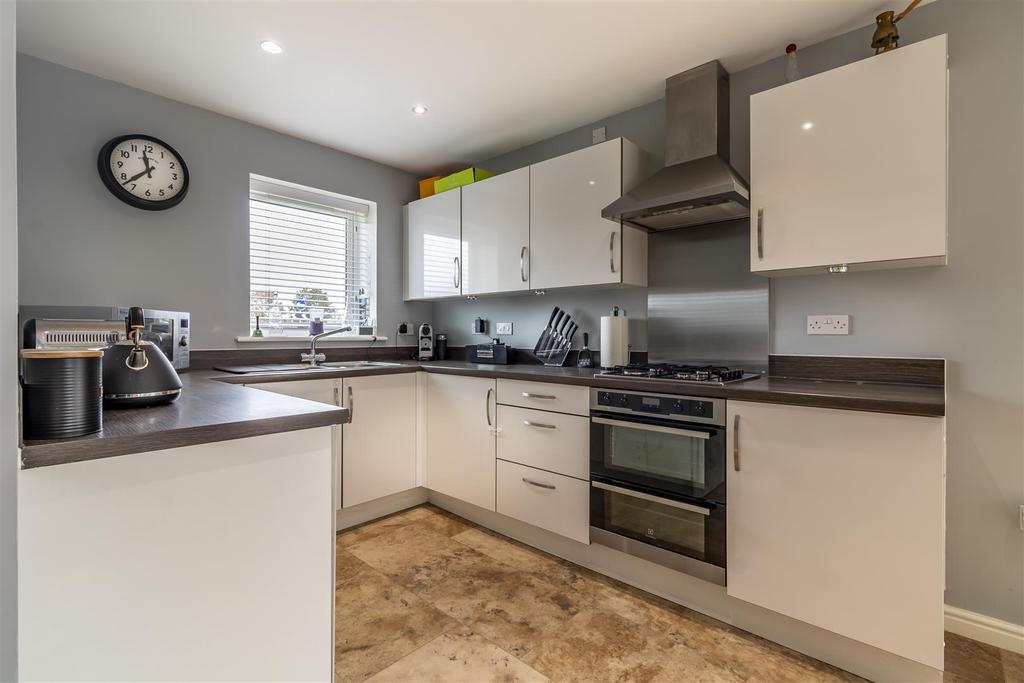 Kitchen 3.jpg