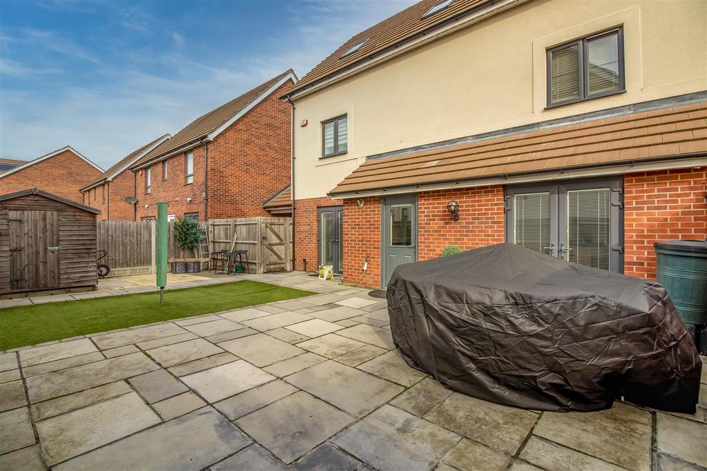 Rear Garden 1.jpg