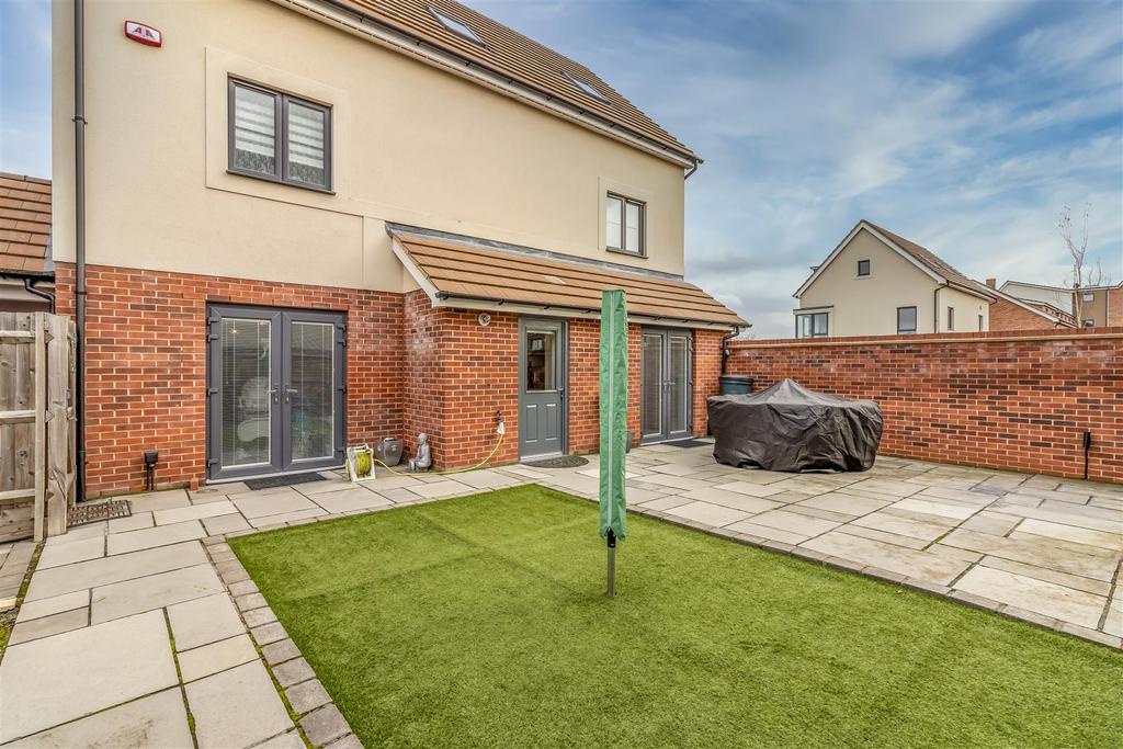 Rear Garden 2.jpg