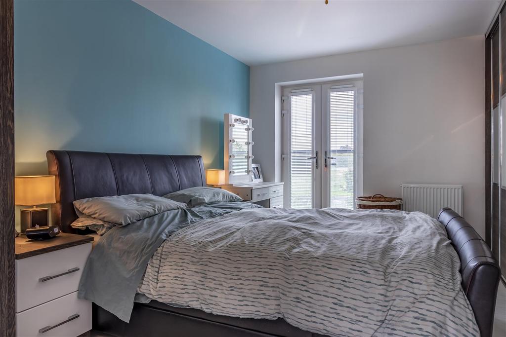 Bedroom 1 3rd.jpg