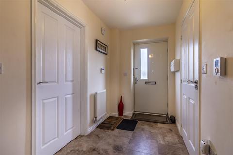 58 Barrett Way, Aveley, South Ockendon, RM15 4DB