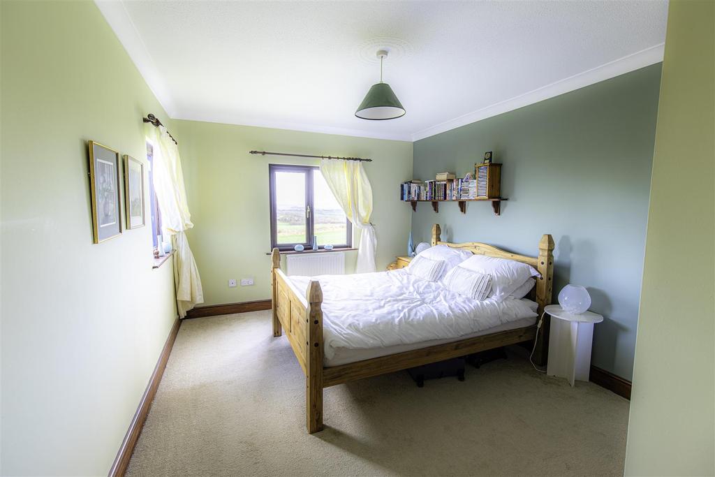 Bed  3.jpg