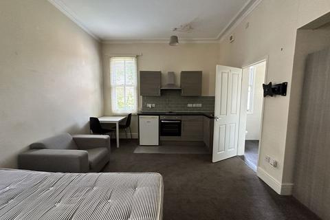 Studio to rent, Croxteth Drive, Sefton Park