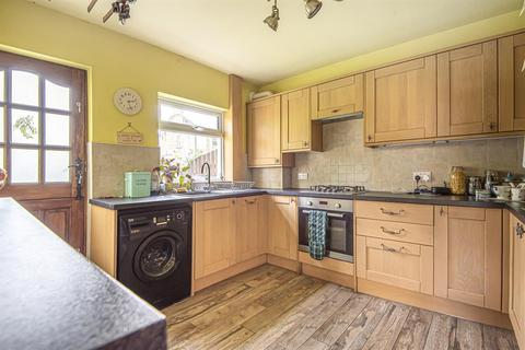 9 Waterloo Crescent, Bradford, BD10 0NQ
