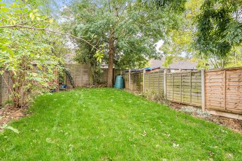 40 Salters Hill, London, SE19 1DZ