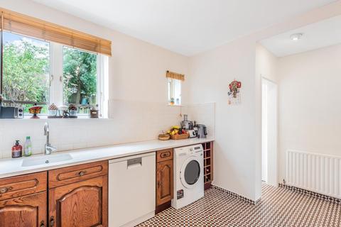 40 Salters Hill, London, SE19 1DZ