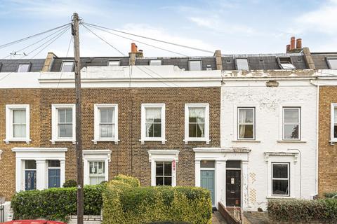32 Chestnut Grove, London, SW12 8JD