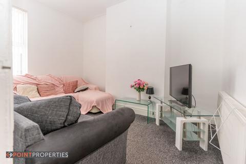 undefined, Liverpool L18