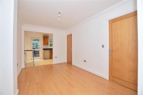 9 Ashurst Place, Rainham, Gillingham, ME8 7JA
