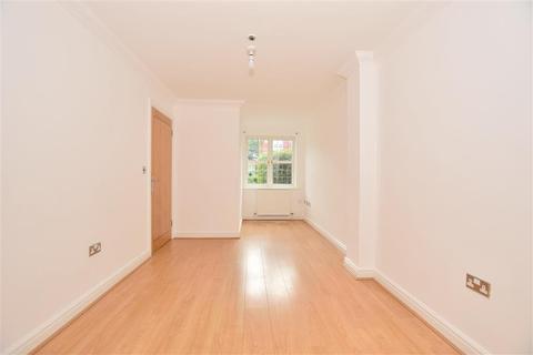 9 Ashurst Place, Rainham, Gillingham, ME8 7JA