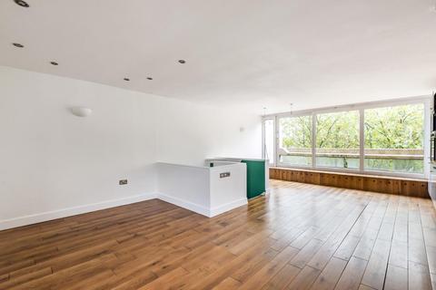 1 Retcar Place, London, N19 5TT