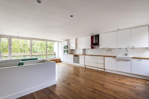 1 Retcar Place, London, N19 5TT