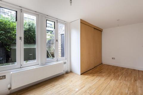 1 Retcar Place, London, N19 5TT