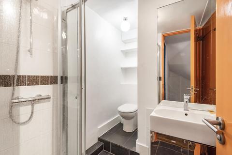 1 Retcar Place, London, N19 5TT