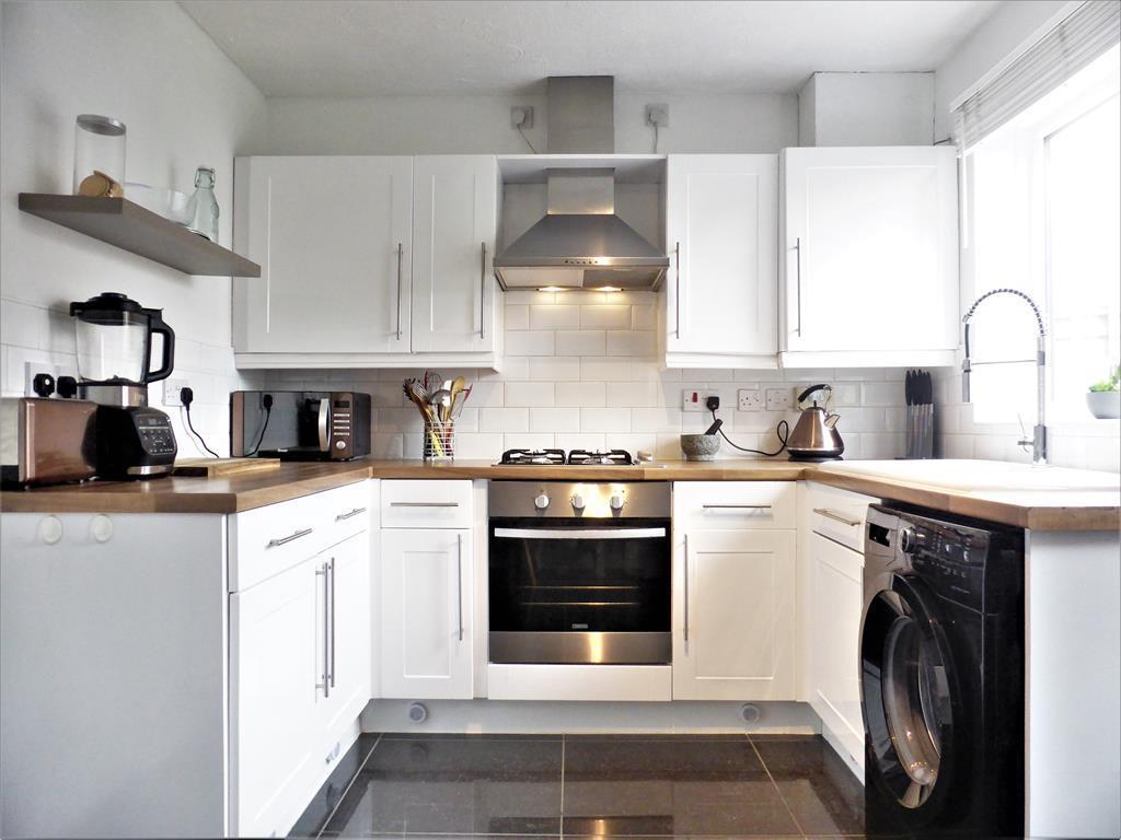 Wildene Drive, Mexborough, S64 9SN 2 bed semidetached house £100,000
