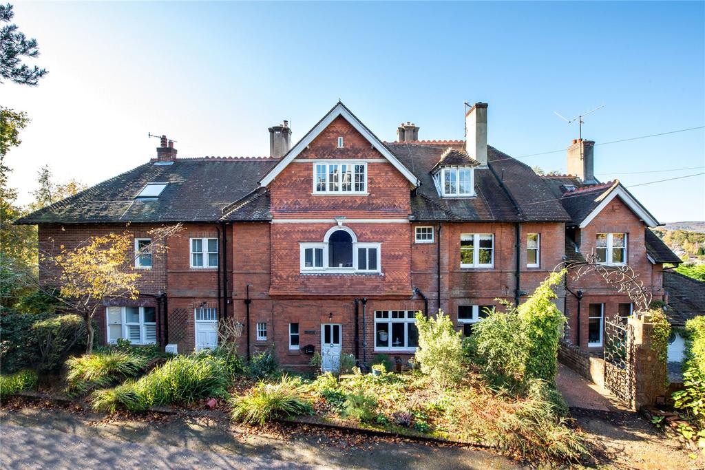 Tower Hill, Dorking, Surrey, RH4 5 bed house £1,050,000