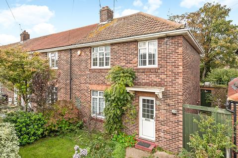1 Stuart Road, Richmond, TW10 7QB