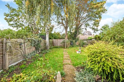 1 Stuart Road, Richmond, TW10 7QB