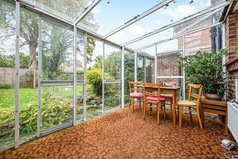 1 Stuart Road, Richmond, TW10 7QB