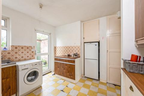 1 Stuart Road, Richmond, TW10 7QB