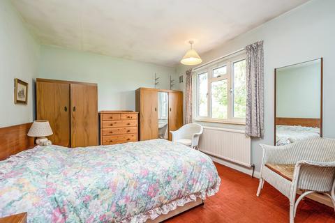 1 Stuart Road, Richmond, TW10 7QB