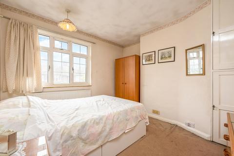 1 Stuart Road, Richmond, TW10 7QB