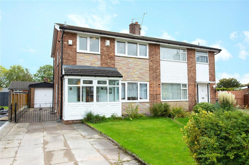 Chiltern Drive, Bolton, BL2 3 bed semidetached house £130,000