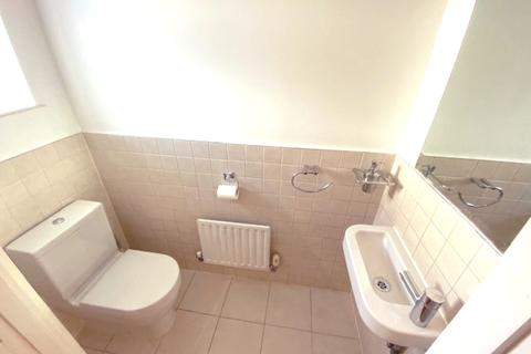 2 Fordham Close, Worcester Park, KT4 8FF