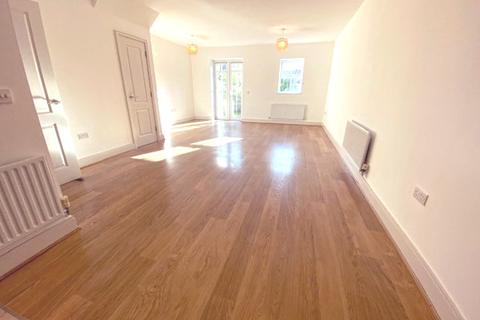 2 Fordham Close, Worcester Park, KT4 8FF