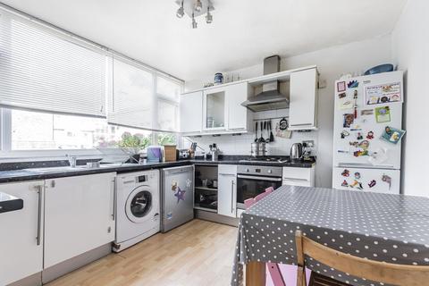 13 River Park Gardens, Bromley, BR2 0BG