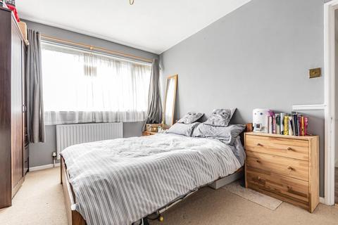 13 River Park Gardens, Bromley, BR2 0BG