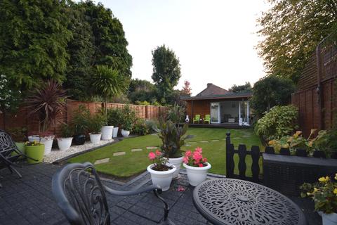 11 Compton Avenue, Romford, RM2 6ET