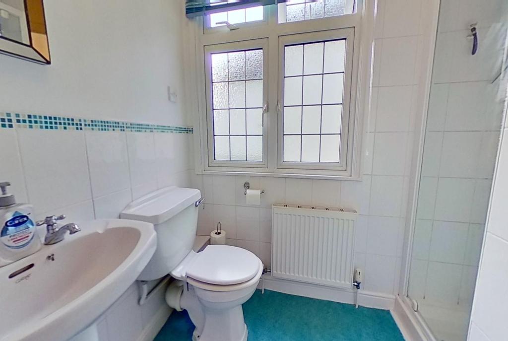 First Floor Shower R