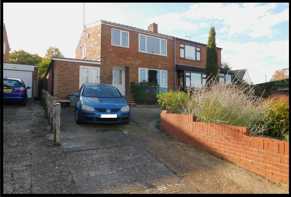The Drive, Hounsdown, Totton, Southampton SO40 3 bed semidetached