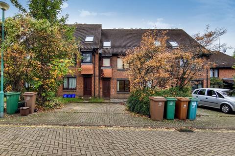 5 Hope Close, Sutton, SM1 4AT