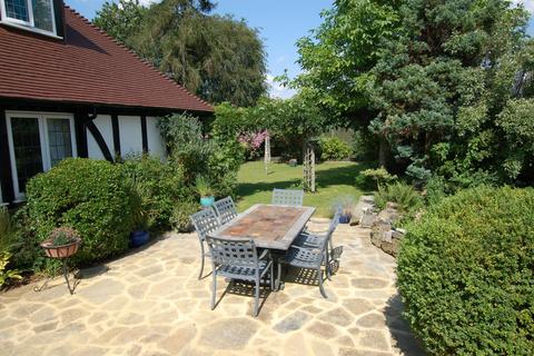 Withypool Oak End Way, Woodham, Addlestone, KT15 3DT