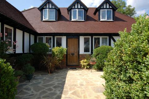 Withypool Oak End Way, Woodham, Addlestone, KT15 3DT
