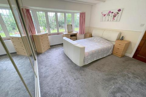 Withypool Oak End Way, Woodham, Addlestone, KT15 3DT
