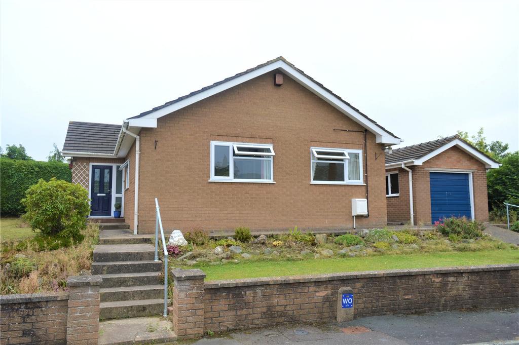 Greenacres, Llanidloes Road, Newtown... 3 bed bungalow £600 pcm (£138 pw)