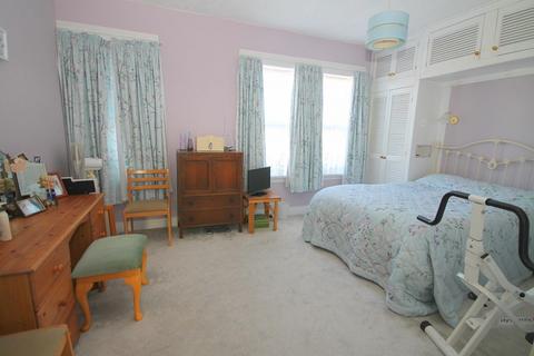 38 Queens Road, Feltham, TW13 5AR