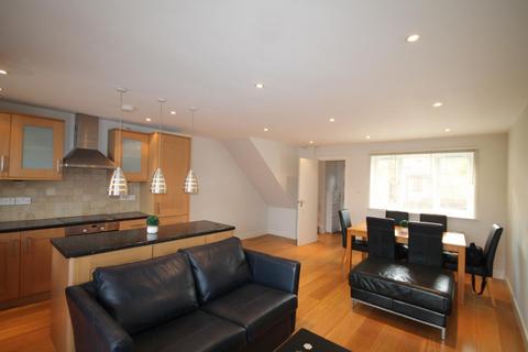 2 Larkham Close, Feltham, TW13 4QN