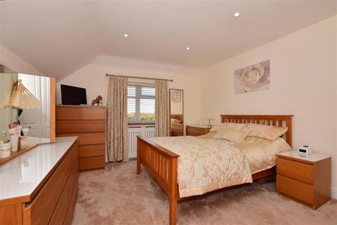 11 Sunnyside Road, Epping, CM16 4JP
